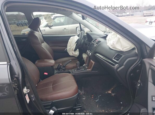 JF2SJAWC7HH555376 2017 SUBARU FORESTER 2.5I TO Серый Вид салона спереди