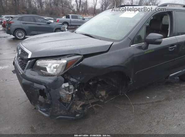 JF2SJGWC8HH421883 2017 SUBARU FORESTER2. Gray Widok z przodu