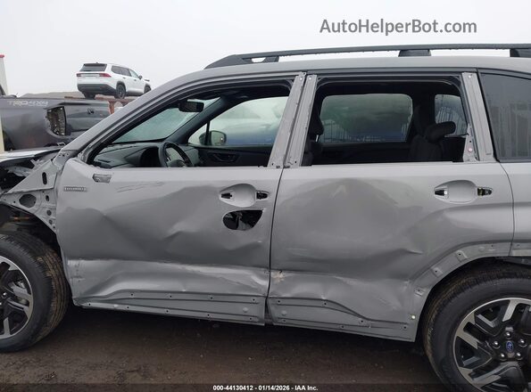 JF2SLSED2SH424860 2025 SUBARU FORESTER Silver 