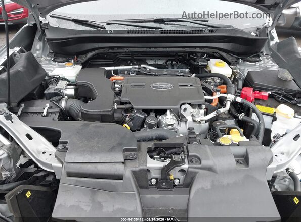 JF2SLSED2SH424860 2025 SUBARU FORESTER Silver Вид ззаду