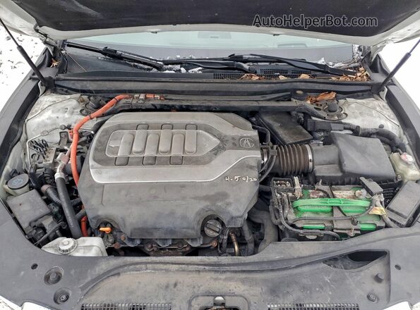 JH4KC2F57HC000004 2017 ACURA RLX Белый Вид задней части салона