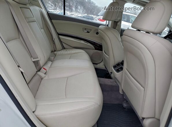 JH4KC2F57HC000004 2017 ACURA RLX Белый Вид задних сидений