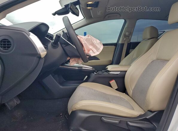 JHMZC5F14JC007723 2018 HONDA CLARITY White Front interior view