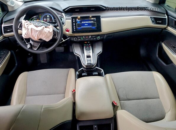 JHMZC5F14JC007723 2018 HONDA CLARITY White Dashboard view
