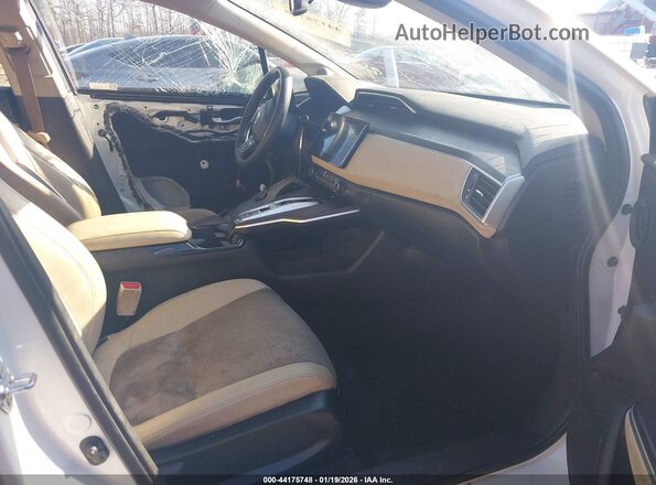 JHMZC5F1XJC015437 2018 HONDA CLARITY PLUG-IN HYBRID White Front interior view