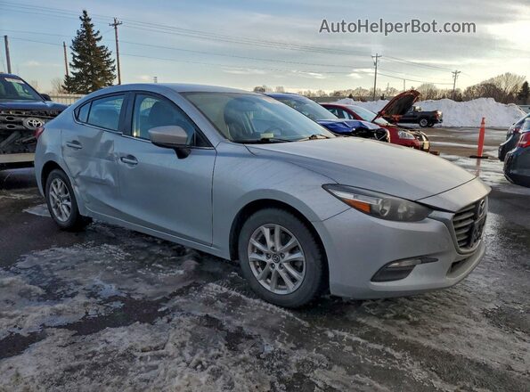 JM1BN1U70H1117543 2017 MAZDA 3 Серебряный Передняя правая четверть