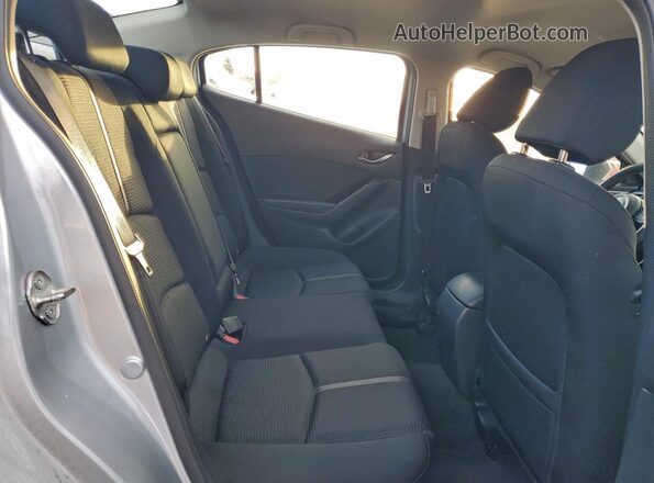 JM1BN1U70H1117543 2017 MAZDA 3 Серебряный Вид задних сидений