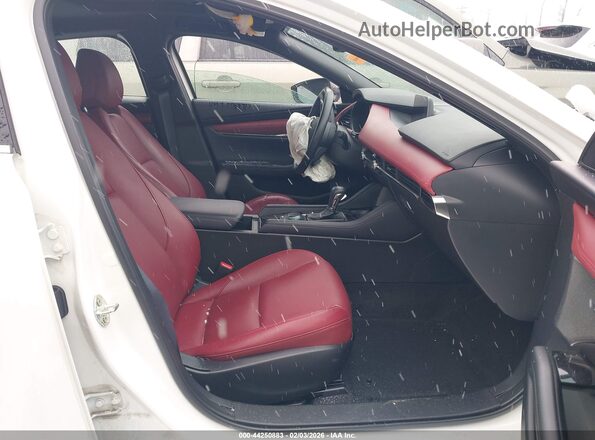 JM1BPBNY6R1707836 2024 MAZDA 3 Белый Вид салона спереди