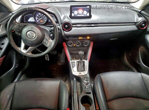 JM1DKBC72G0126046 2016 MAZDA CX-3 Красный Вид панели приборов