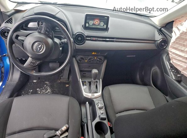 JM1DKDB72H0142195 2017 MAZDA CX-3 Синий Вид панели приборов