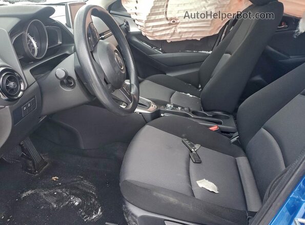 JM1DKDB72H0142195 2017 MAZDA CX-3 Синий Вид салона спереди