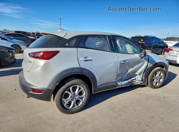 JM1DKDB73J0305992 2018 MAZDA CX-3 Серебряный Задняя правая четверть