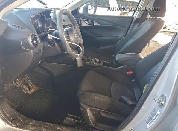 JM1DKDB73M1509061 2021 MAZDA CX-3 Silver Вид салону спереду