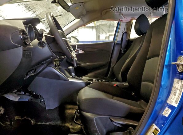 JM1DKFB79H0167977 2017 MAZDA CX-3 Blue Widok wnętrza z przodu