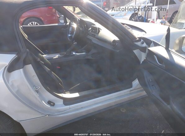 JM1NDAB73G0105586 2016 MAZDA MX-5 MIATA Light Blue Вид салона спереди