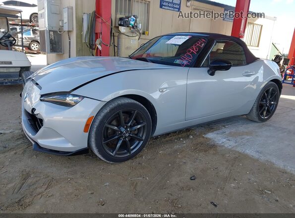 JM1NDAC71J0205787 2018 MAZDA MX-5 MIATA Белый Передняя левая четверть