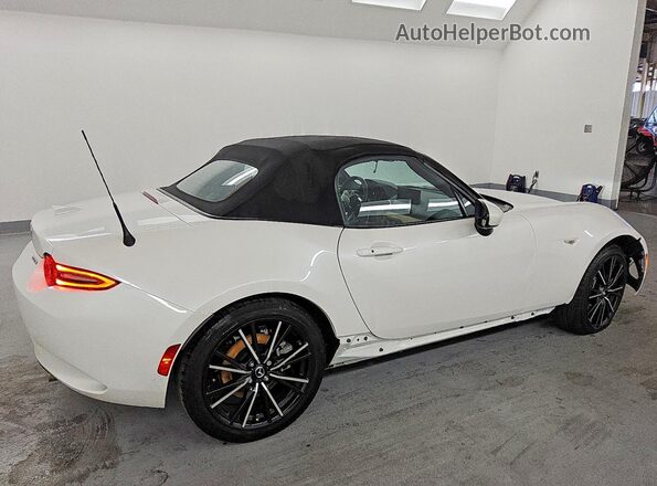 JM1NDAD70R0609433 2024 MAZDA MX-5 Белый Задняя правая четверть