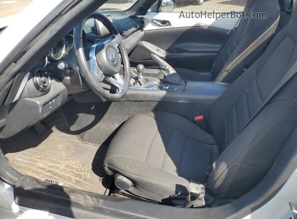 JM1NDAL78H0105762 2017 MAZDA MX-5 White Vista interior delantera
