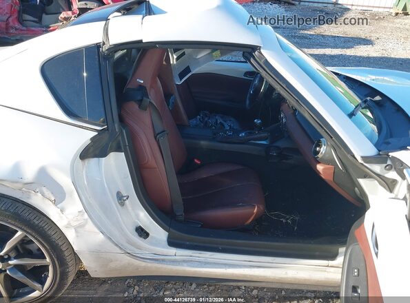 JM1NDAM72K0301105 2019 MAZDA MX-5 MIATA RF Белый Вид салона спереди