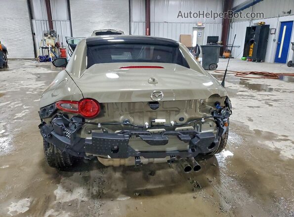JM1NDAM73P0553825 2023 MAZDA MX-5 Бежевый Вид сзади