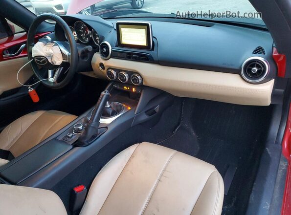 JM1NDAM74H0102050 2017 MAZDA MX-5 Red Vista del salpicadero