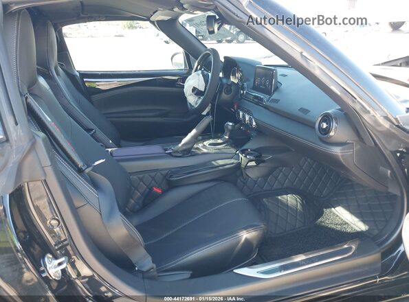 JM1NDAM77M0450662 2021 MAZDA MX-5 MIATA RF Черный Вид салона спереди
