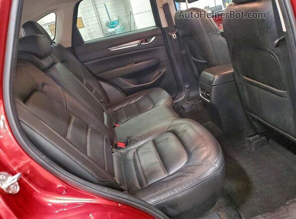 JM3KFBDL9H0108210 2017 MAZDA CX-5 Красный Вид задней части салона
