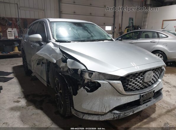 JM3KFBEM3N0528192 2022 MAZDA CX-5 Серебряный Передняя правая четверть