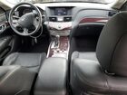 2019 Infiniti Q70 3.7 Luxe Серебряный vin: JN1BY1AP6KM505526