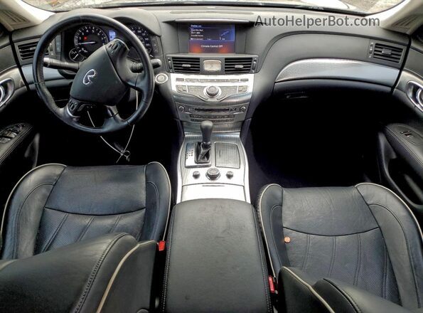 JN1BY1AP9HM741094 2017 INFINITI Q70 Черный Вид панели приборов