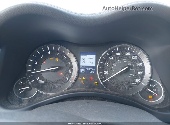 JN1BY1PR6HM210413 2017 INFINITI Q70L Белый Вид задних сидений