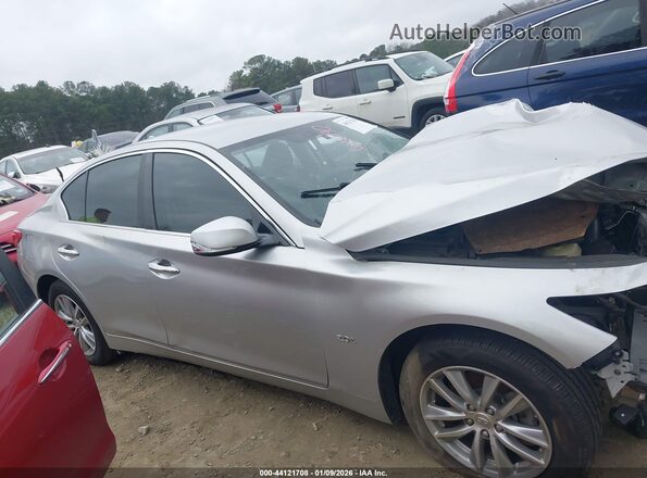 JN1CV7APXHM642090 2017 INFINITI Q50 Silver Widok wnętrza z tyłu