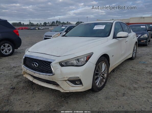 JN1EV7AP3JM360050 2018 INFINITI Q50 White Widok z przodu