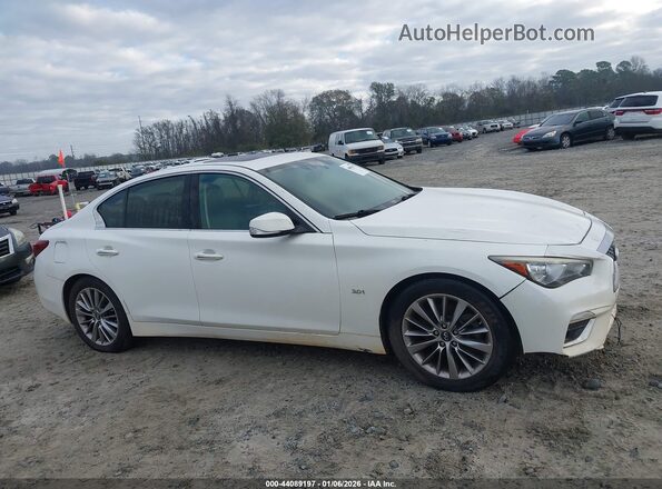JN1EV7AP3JM360050 2018 INFINITI Q50 White Widok zestawu wskaźników