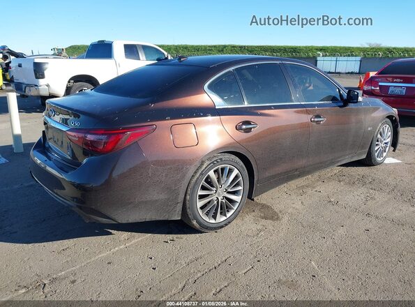 JN1EV7AP7JM353537 2018 INFINITI Q50 Коричневый Задняя правая четверть