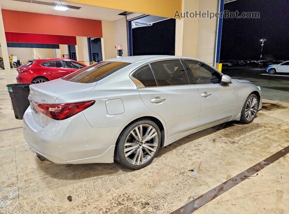 JN1EV7AR8JM445208 2018 INFINITI Q50 Серебряный Задняя правая четверть