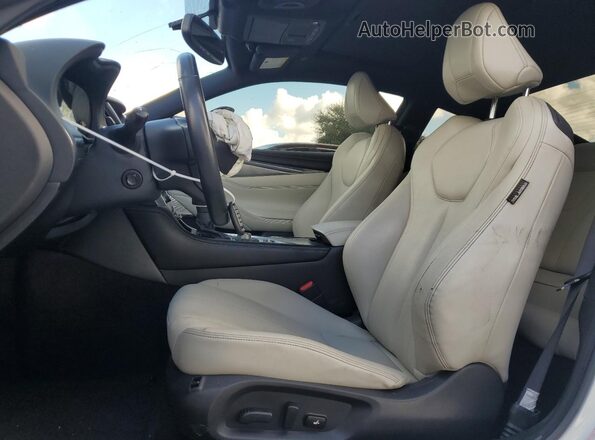 JN1EV7EK3JM340895 2018 INFINITI Q60 White Vista interior delantera