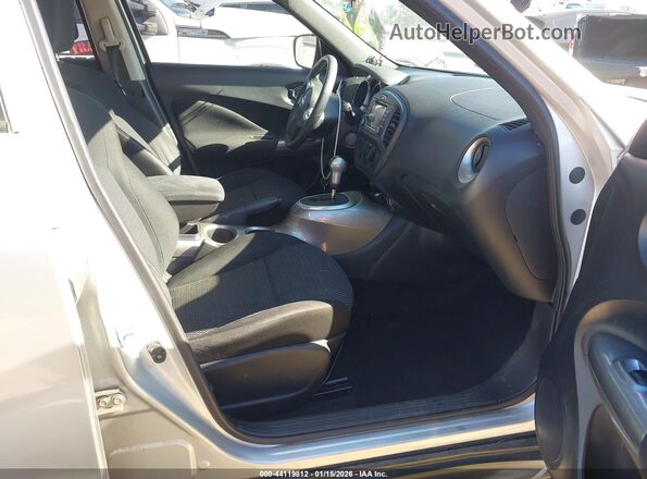 JN8AF5MR9HT701806 2017 NISSAN JUKE Silver Սալոնի դիմացի տեսք