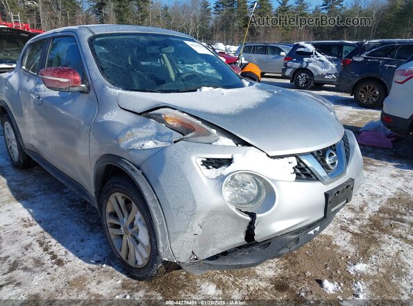 JN8AF5MV5HT750563 2017 NISSAN JUKE Серебряный Вид спереди