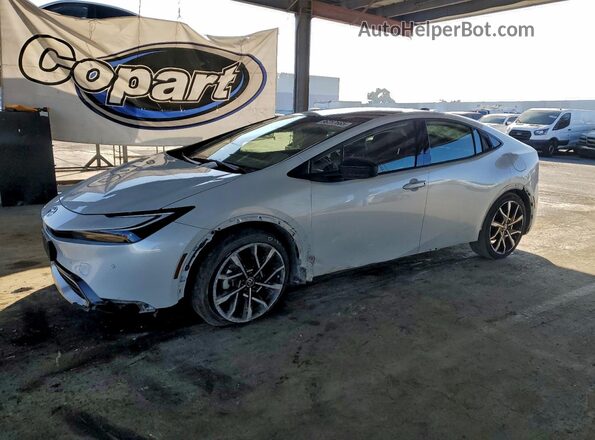 JTDACACU3P3005654 2023 TOYOTA PRIUS White Առջևի ձախ երեք քառորդ տեսարան