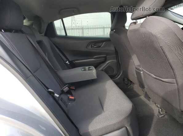 JTDACACU3P3008330 2023 TOYOTA PRIUS Silver Widok tylnych siedzeń