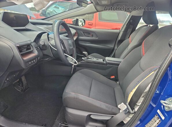 JTDACACUXS3049031 2025 TOYOTA PRIUS Blue Widok wnętrza z przodu