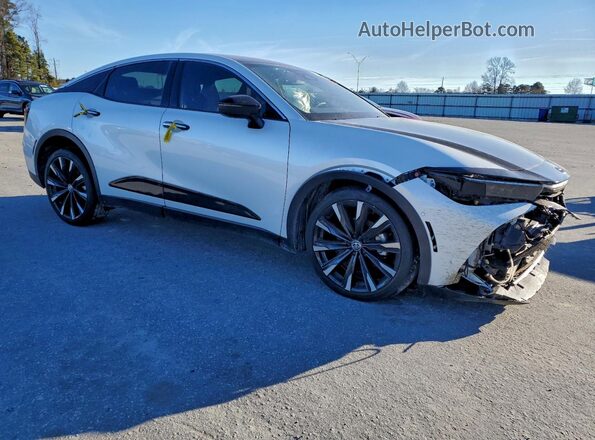 JTDAFAAF5P3003299 2023 TOYOTA CROWN White Przód prawy