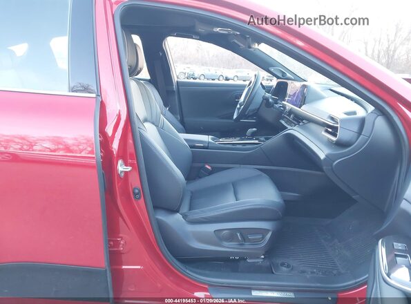 JTDAFAAF8S3012393 2025 TOYOTA CROWN Красный Вид салона спереди