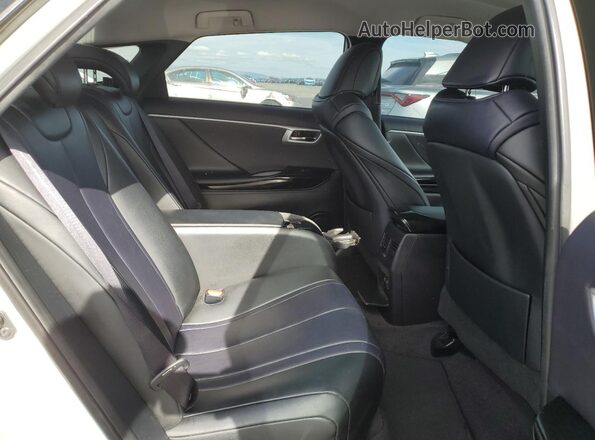 JTDBVRBD2KA006197 2019 TOYOTA MIRAI White Vista de los asientos traseros