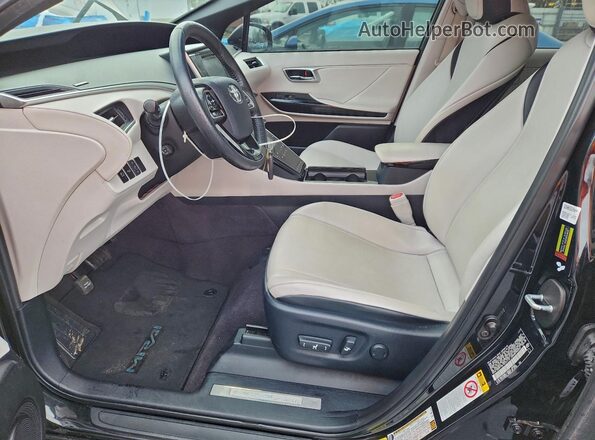 JTDBVRBD7HA003661 2017 TOYOTA MIRAI Черный Вид салона спереди