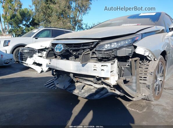JTDBVRBD9HA002902 2017 TOYOTA MIRAI Silver Вид спереду