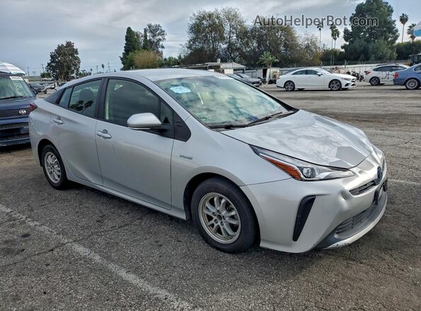 JTDKAMFU4M3144257 2021 TOYOTA PRIUS Серебряный Передняя правая четверть