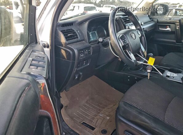 JTEBU5JR2G5396643 2016 TOYOTA 4RUNNER Белый Вид панели приборов