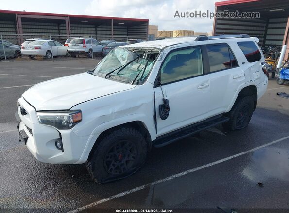 JTEEU5JR1P5291900 2023 TOYOTA 4RUNNER Белый Передняя левая четверть